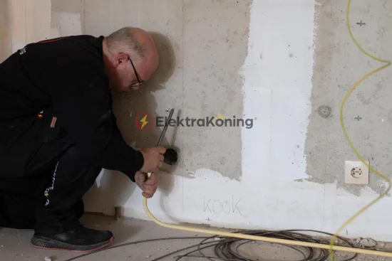 <span style="color: #000000;">Laat stroomuitval uw bedrijf niet stilleggen</span>